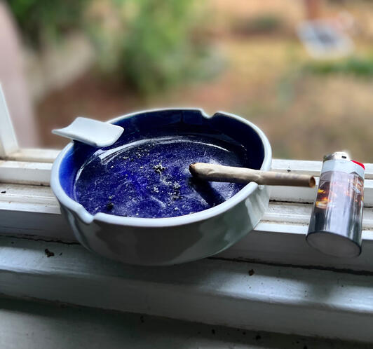 joint holder/ash tray